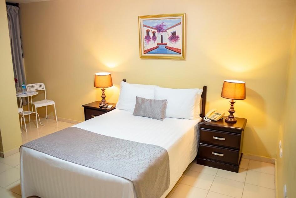 Hotel Real Bella Vista Санто-Доминго Экстерьер фото